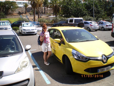 Tässä meidän kanariankeltainen luiskahöylä